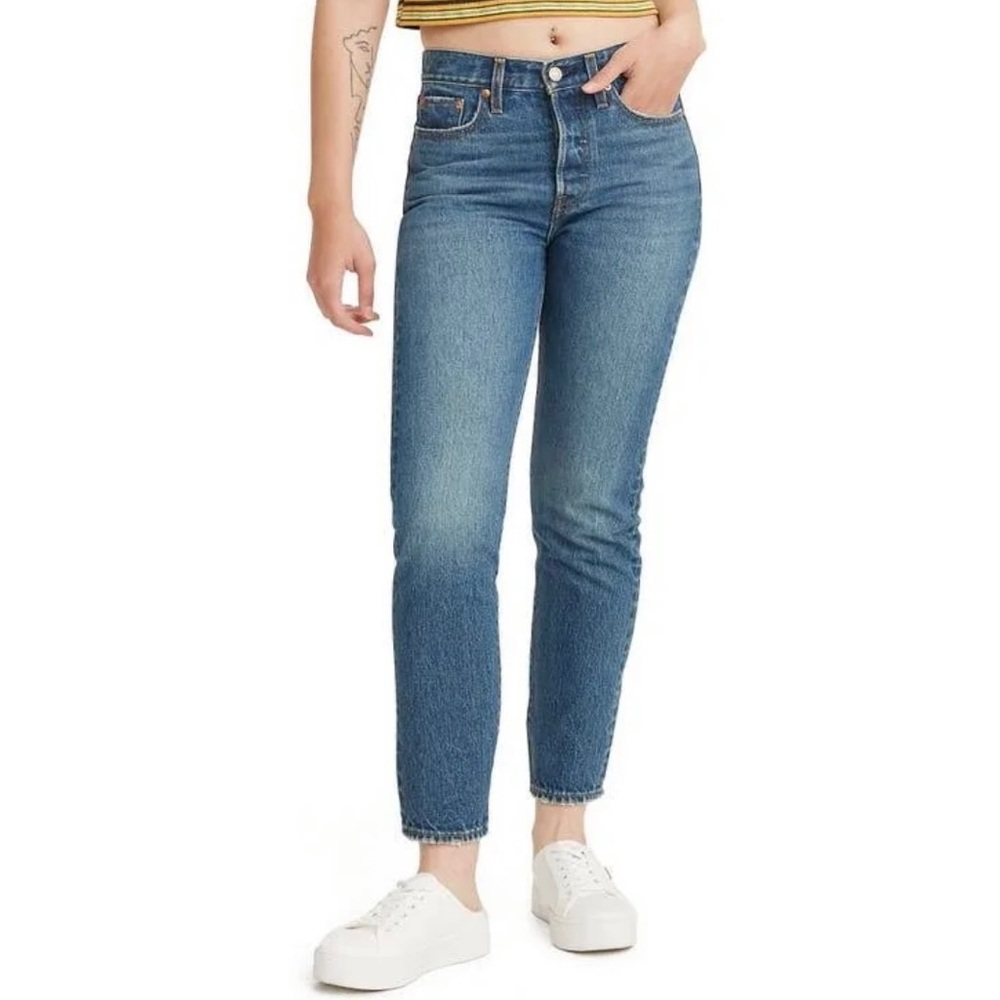 NWT Levi’s Wedgie Jeans- Size 31